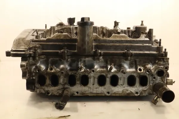Culata de Motor Usada OEM 31K114096 para Lexus IS 2.2D image 2