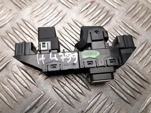 Interruptor de freio de estacionamento elétrico - Lexus LBX 2025 75R868 image 3