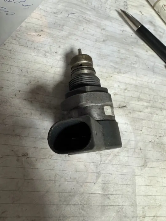 Brandstofdruksensor OEM 256204 voor Sprinter 2.2 image 2