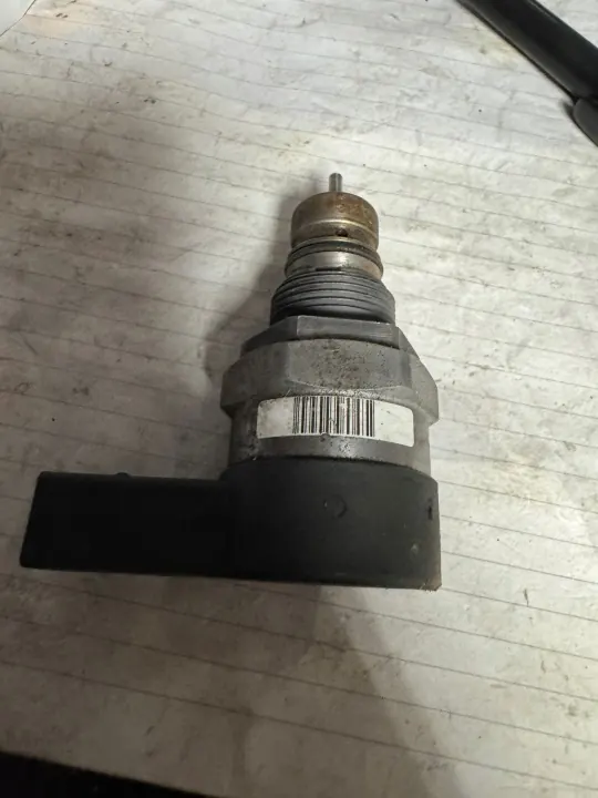 Brandstofdruksensor OEM 256204 voor Sprinter 2.2 image 3