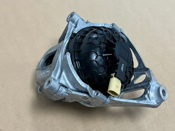 AUDI A7 A6 Moottorin Kiinnike Vasemmalle 4M0199371HA image 3