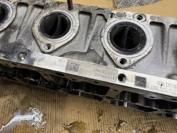 BMW Moottorin Pää OEM 155732601 5-sarja F10 3.0L image 10