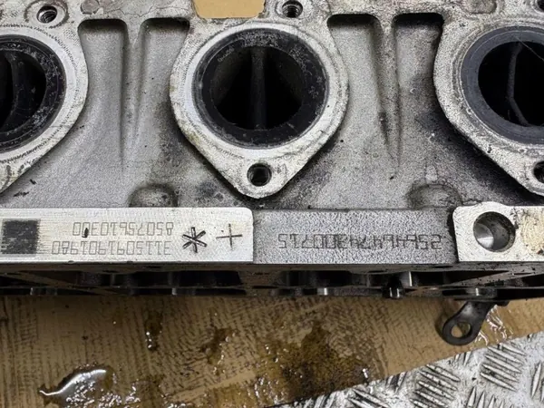 BMW Moottorin Pää OEM 155732601 5-sarja F10 3.0L image 9