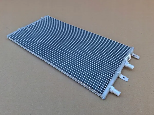 Iveco OE 5801255826 Radiador de turbocompresor image 5