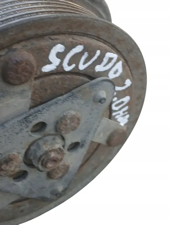 Compresseur de climatisation Fiat Scudo II Peugeot Expert II image 4