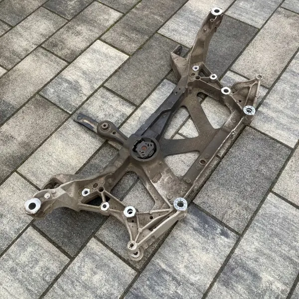 Suporte dianteiro alumínio OEM 5Q0199369G - Usado image 9