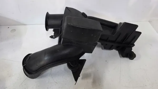 OEM 8201300154 Résonateur d'air pour Renault Scenic III 1.2 TCE image 2