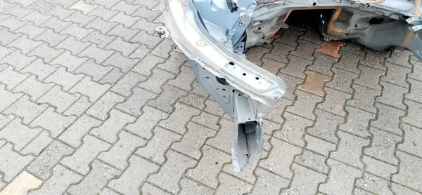 Volvo V90 Höger framskärm OEM 135315135 image 3