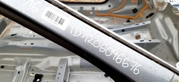 Volvo V90 Höger framskärm OEM 135315135 image 7