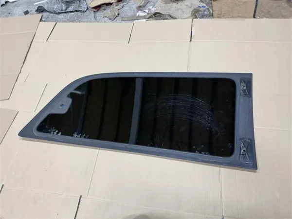 Gebrauchte Seitenscheibe links Mercedes Viano Vito W639 image 5