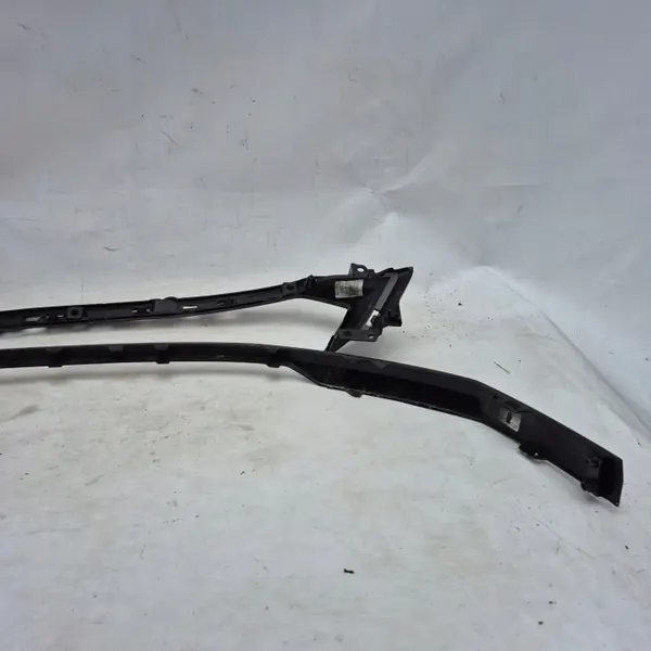 OEM 86539-HF100 Etupuskurin Lista Hyundai Kona Sähköautolle image 9
