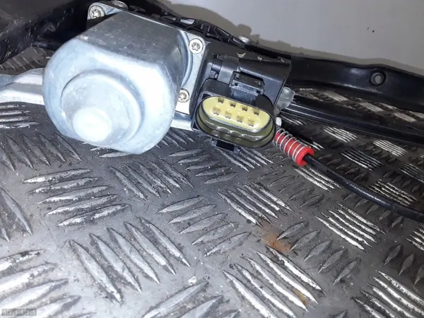 Régulateur de vitre Audi A3 OEM 8L3837753A - Occasion image 5