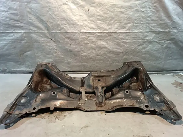 Sous-châssis avant Toyota Yaris P9 05-11R image 9