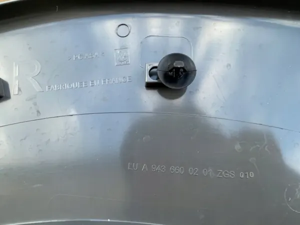 Couvercle de marche droit Mercedes Actros MP3 OEM A9436660737 image 8