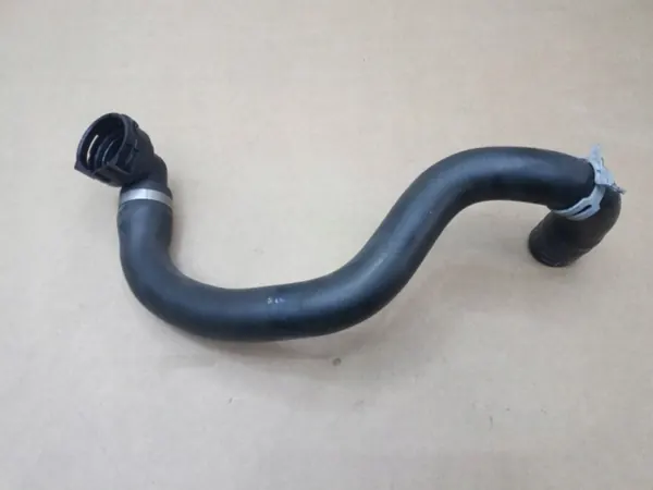 Tuyau de refroidissement OEM 31338598 pour Volvo V40 II image 2