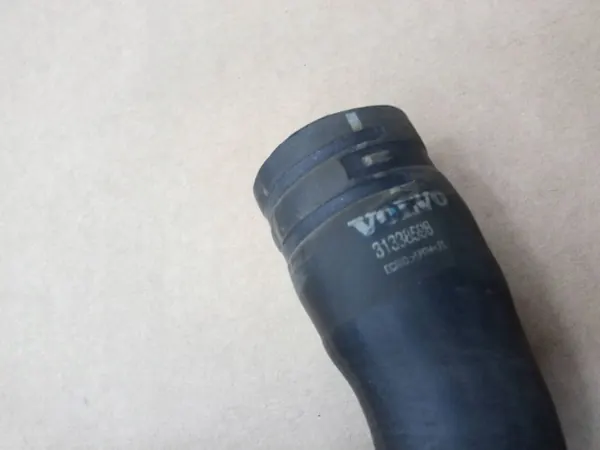 Tuyau de refroidissement OEM 31338598 pour Volvo V40 II image 3