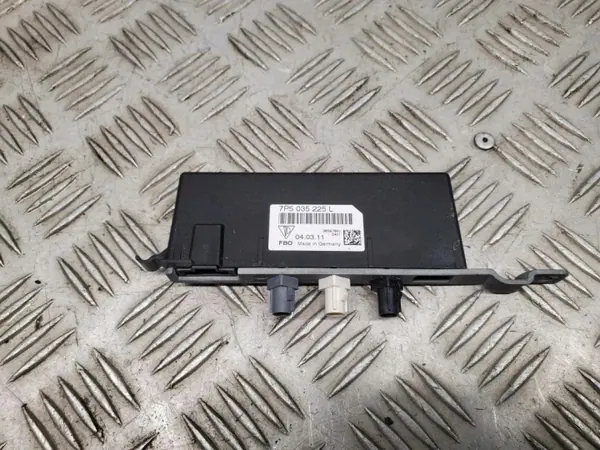 Amplificateur d'antenne Porsche OE 7P5035225L pour Cayenne image 2