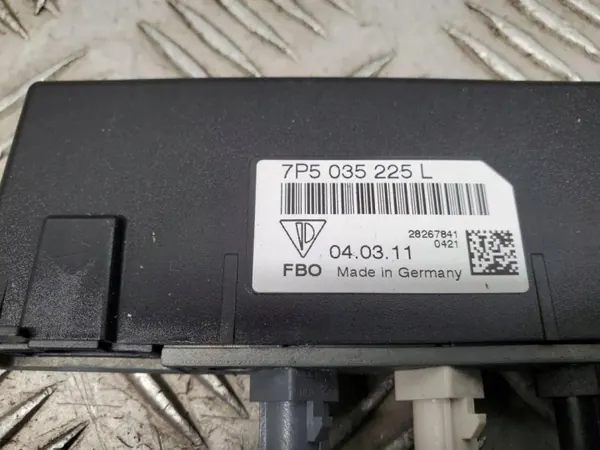 Amplificateur d'antenne Porsche OE 7P5035225L pour Cayenne image 3