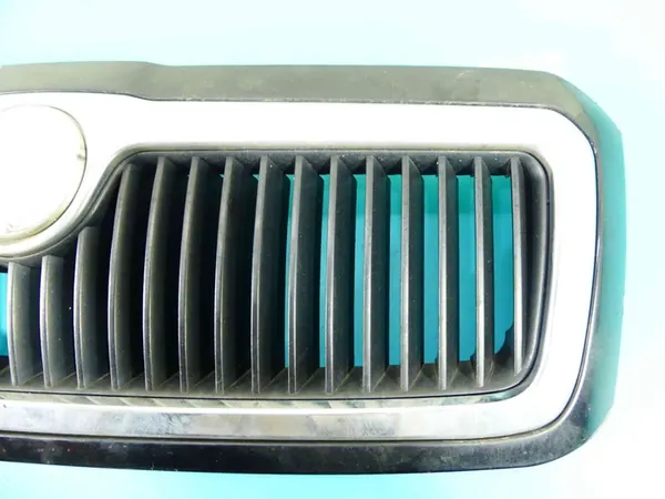 GRILL SKODA OCTAVIA I 96-00 image 2