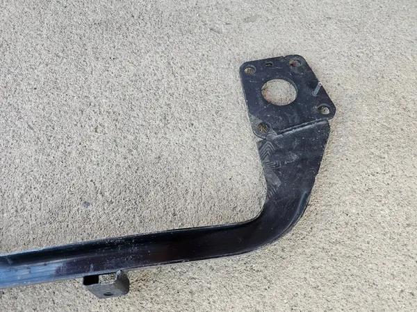 AUDI A4 B5 Etu Alareunavahvistus 8D0805851F image 8