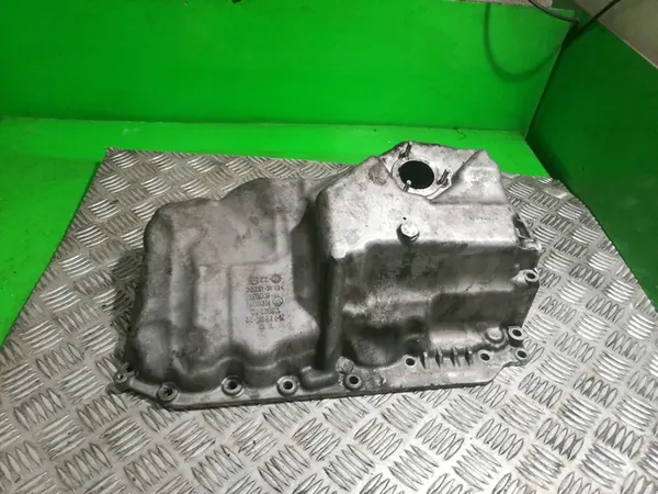 BMW F10 F11 2.0D N47D20C Oljetank image 2