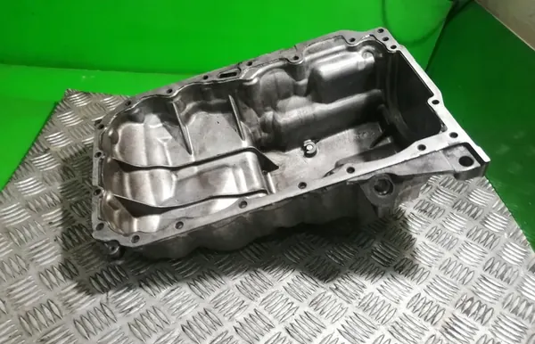 BMW F10 F11 2.0D N47D20C Oljetank image 3