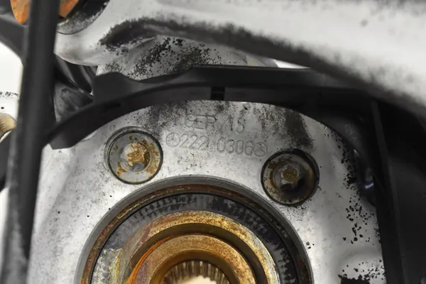 Bakre vänstra nav A2223500941 Mercedes-Benz W222 image 6