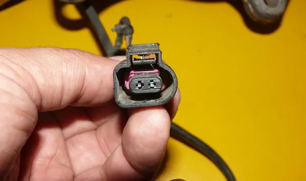 Mozzo anteriore destro sensore ABS Audi S6 A6 C5 4.2 V8 image 2