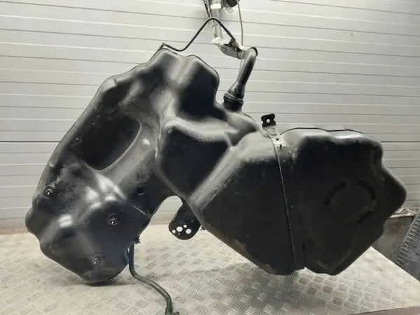 Audi OE 8K0201021JD Kraftstofftank - Gebraucht image 7