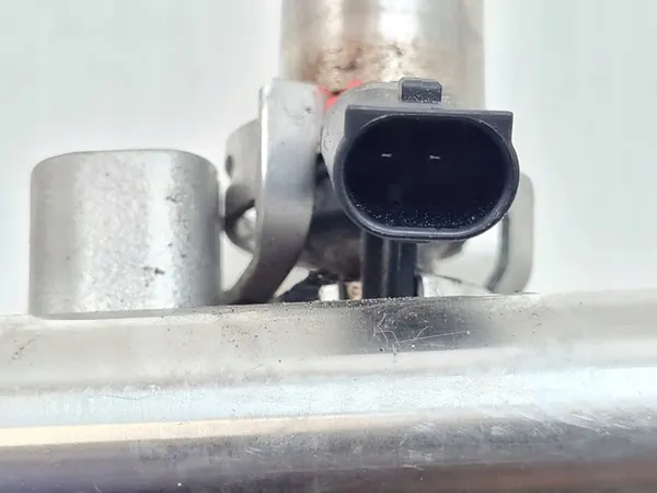 Kia OE 35310 2E500 Inyector de combustible image 3