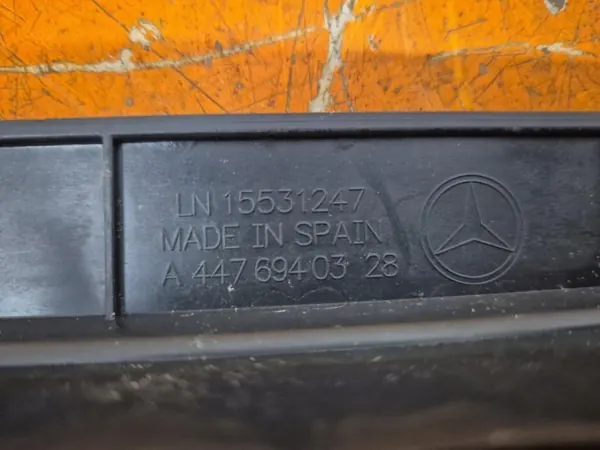 Capa cinto traseiro Mercedes Vito W447 OEM A4476940328 image 9