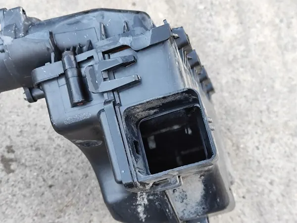 Ilmansuodattimen kotelo Citroen Berlingo I 1.6 HDI 9663365980A image 10