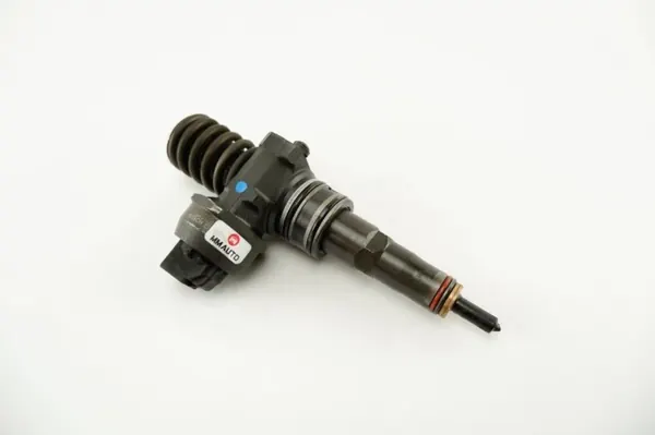 Pompe à carburant Bosch d'occasion OEM 0414720215 image 2