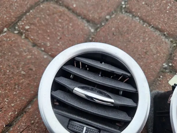 Grade de Ventilação Opel ADAM Prata Cromada 13417366 image 2