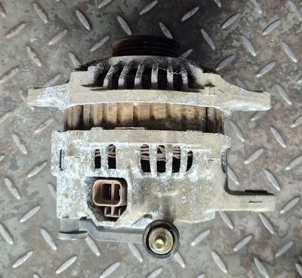 Vaihtovirtageneraattori Mazda 323F BJ 1.6 A2TB7191 image 5