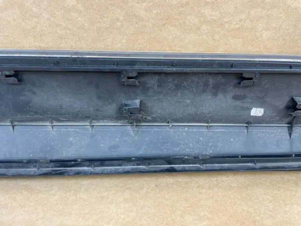 OEM 5NA854939AF Moldura Porta Esquerda Dianteira VW Tiguan II image 9