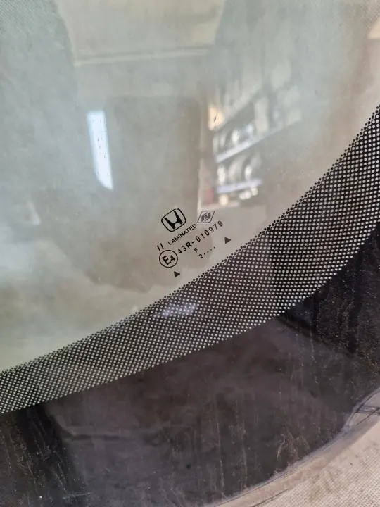 Pare-brise HONDA CRV 2022R OEM avec caméra - Occasion image 3