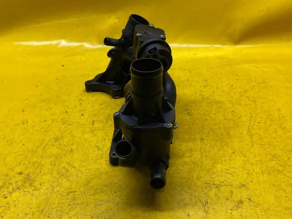 Carcasa de termostato VITO W447 W205 1.6 DCI R9MA500 A6262000115 image 5