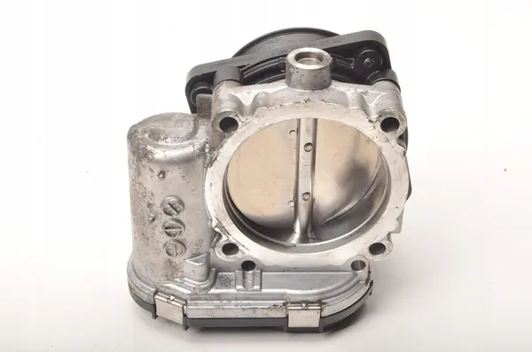 MERCEDES W176 2.0 AMG Klep A2761410125 image 3