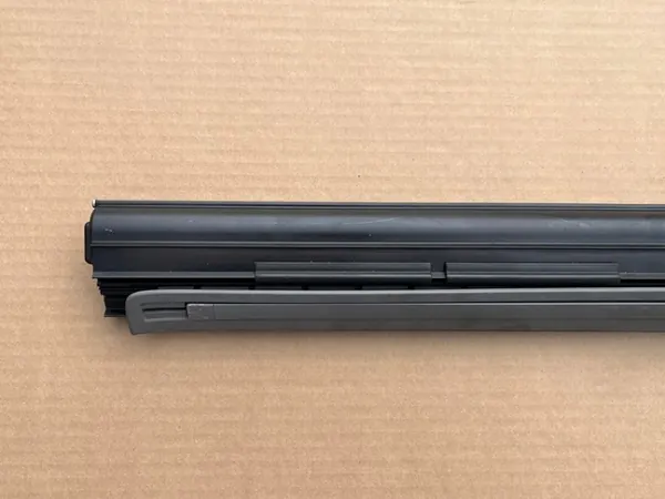 OEM 7H3861330B Rechter Achter Mesh Roller VW T5 image 3