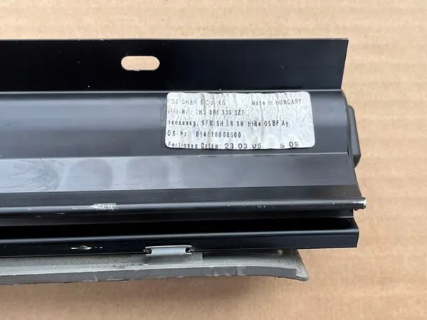 OEM 7H3861330B Rechter Achter Mesh Roller VW T5 image 9