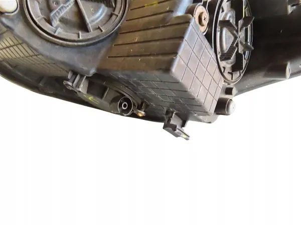 Oikea etuvalo Hyundai i30 II 2011-2014 OEM image 10