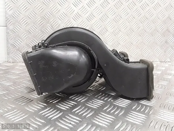 BMW Lämmityspuhallin OEM 6411921633502 - Käytetty image 3