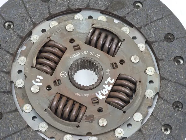 Kytkinlevy SPRINTER W903 00-06 2.7 2.2 CDI LuK image 7