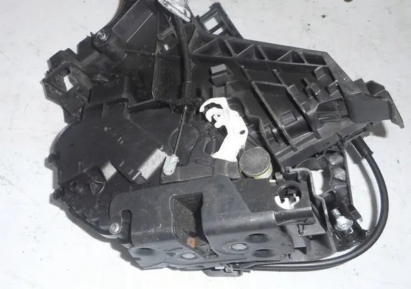 Rechtes hinteres Schloss Volvo V70 III 31253660 image 2