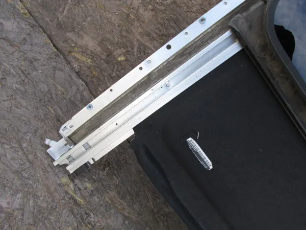 Nissan Pathfinder III R51 Schiebedachmotor OEM image 6