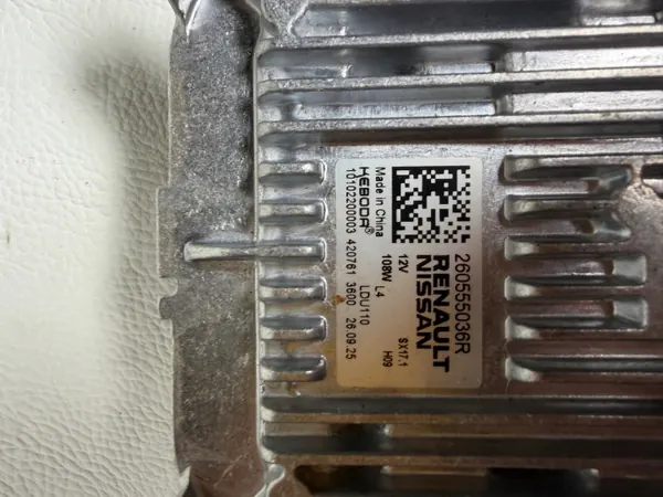 Renault Austral LED-Wandler-Modul OEM 260555036R image 3