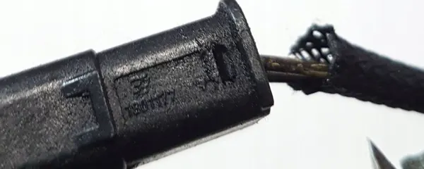 2019 Peugeot Partner III Oil Cooler Pipe BTU7205030 image 3