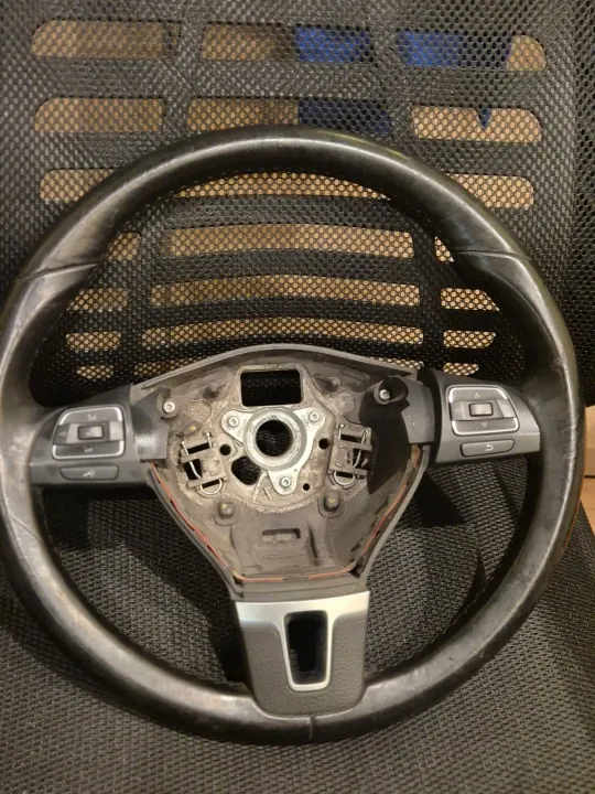 Ohjauspyörän Vante OEM Golf VI - Volkswagen käytetty image 2