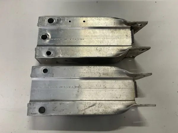 Mercedes Knautschzone W212 rechts und links OEM A2126200995 image 2